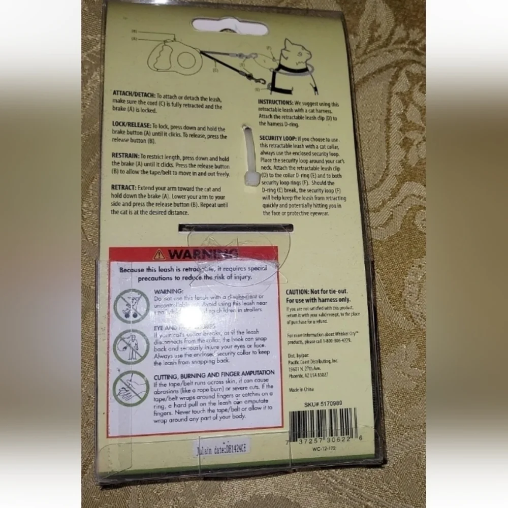 WHISKERS City retractable cat leash Brand New!